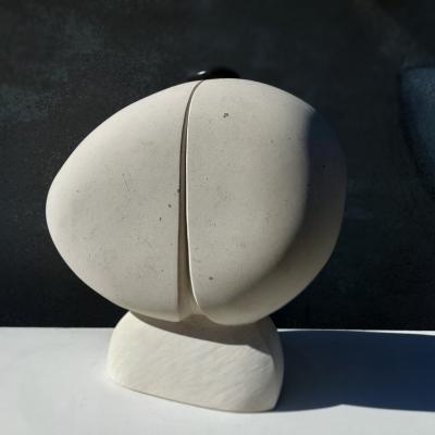 Eclosion XVIII | Pierre calcaire et galet | 33x31x15cm | 2021