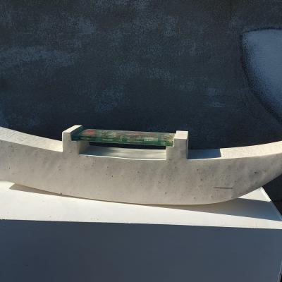 Voyage I | Pierre calcaire et verre | 18x86.5x7.5cm | 2014